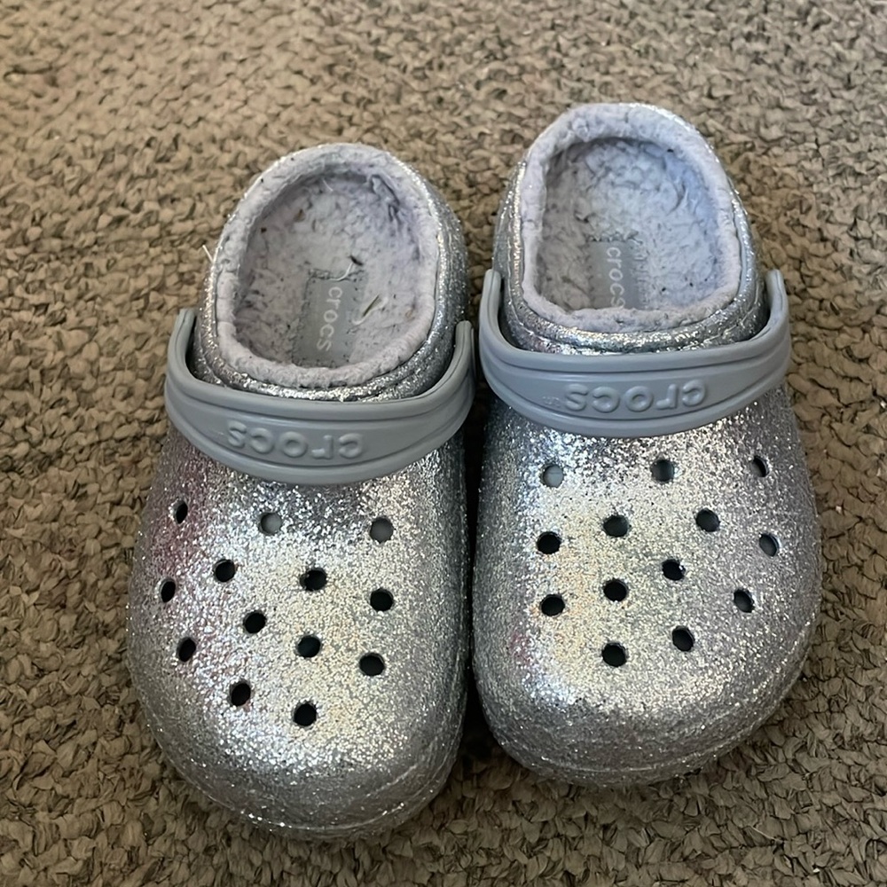 Crocs, sparkling silver with lining size C 11